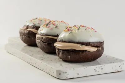 Bola de Berlim de Alfarroba e Nutty